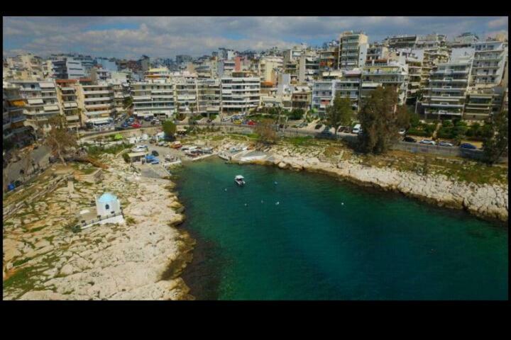 Φωτεινό Διαμέρισμα Πειραιας Пирей Экстерьер фото